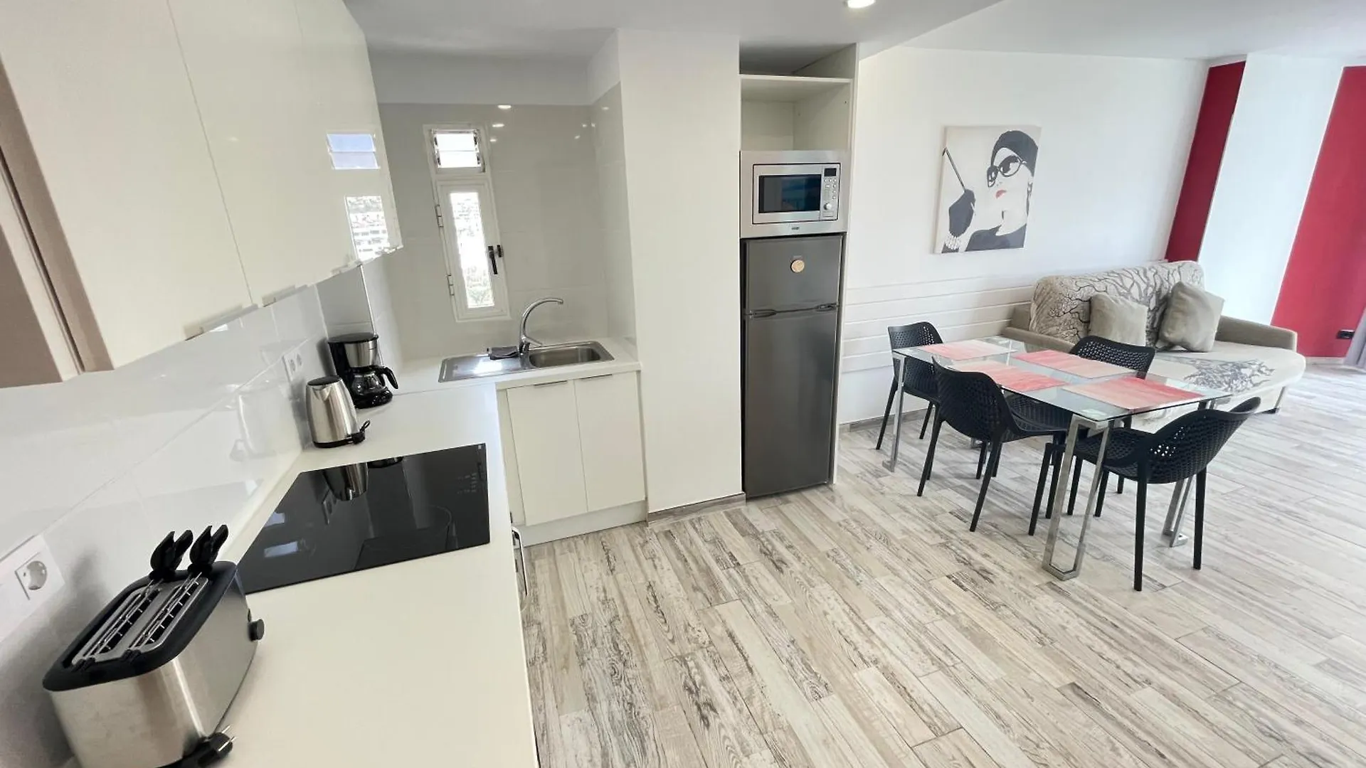 5. Cozy Apartment In Las Americas Playa de las Americas